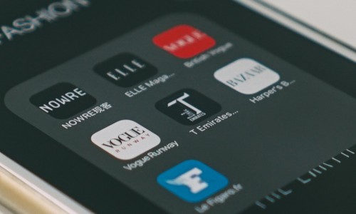 为什么年轻人越来越爱网络媒体？